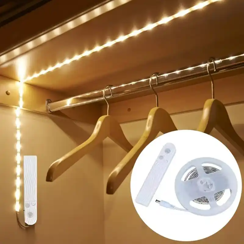 Tarjous LED-liiketunnistinvalonauha kaapeille - paristokäyttöinen, täydellinen kaappeihin, portaisiin.