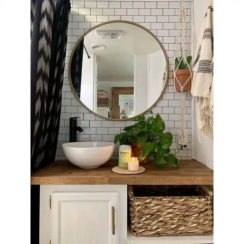 Superhinta Liimautuva Backsplash keittiön kylpyhuoneeseen, itseliimautuvat tekolaatat seinävalkoiset liimautuvat keittiön taustalaatat, vedenpitävät metron 3D PVC-liimautuvat seinälaatat, 4 osaa (valkoinen, 4 arkkia)